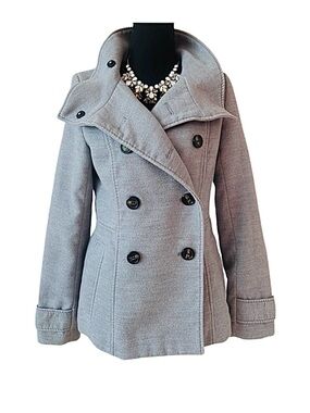 H&M ~ Classic Long Sleeve Gray Peacoat w/Turn Up Collar and Bold Black Buttons